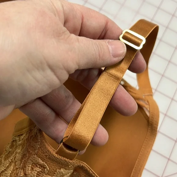 Natori "Feathers" Plunge T-Shirt Underwire Lace Carmel Full Figure Bra SZ 32G - Picture 8 of 13